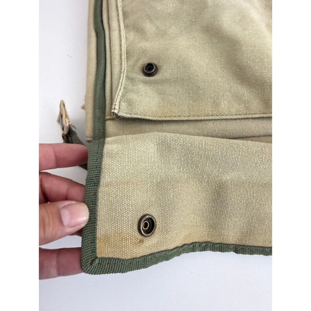 Incase Designs Corp 13 Inch Canvas Laptop Sleeve Tan Green Carrying Case CL57051